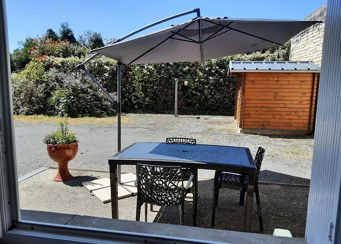 La Petite Maison De Nire Holiday home Loudun