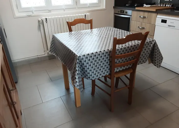 La Petite Maison De Nire Holiday home Loudun