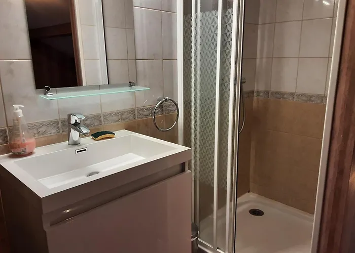 Сasa de vacaciones La Petite Maison De Nire *